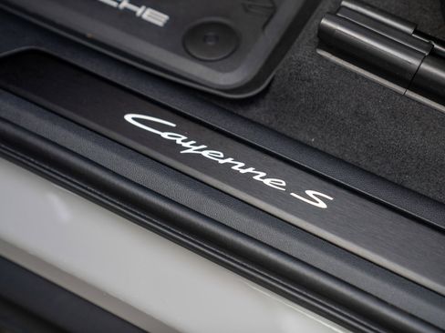 New 2026 Porsche Cayenne S AWD/4WD image 12