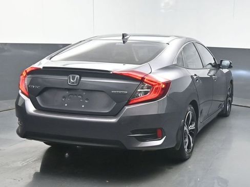 Used 2017 Honda Civic Touring image 7