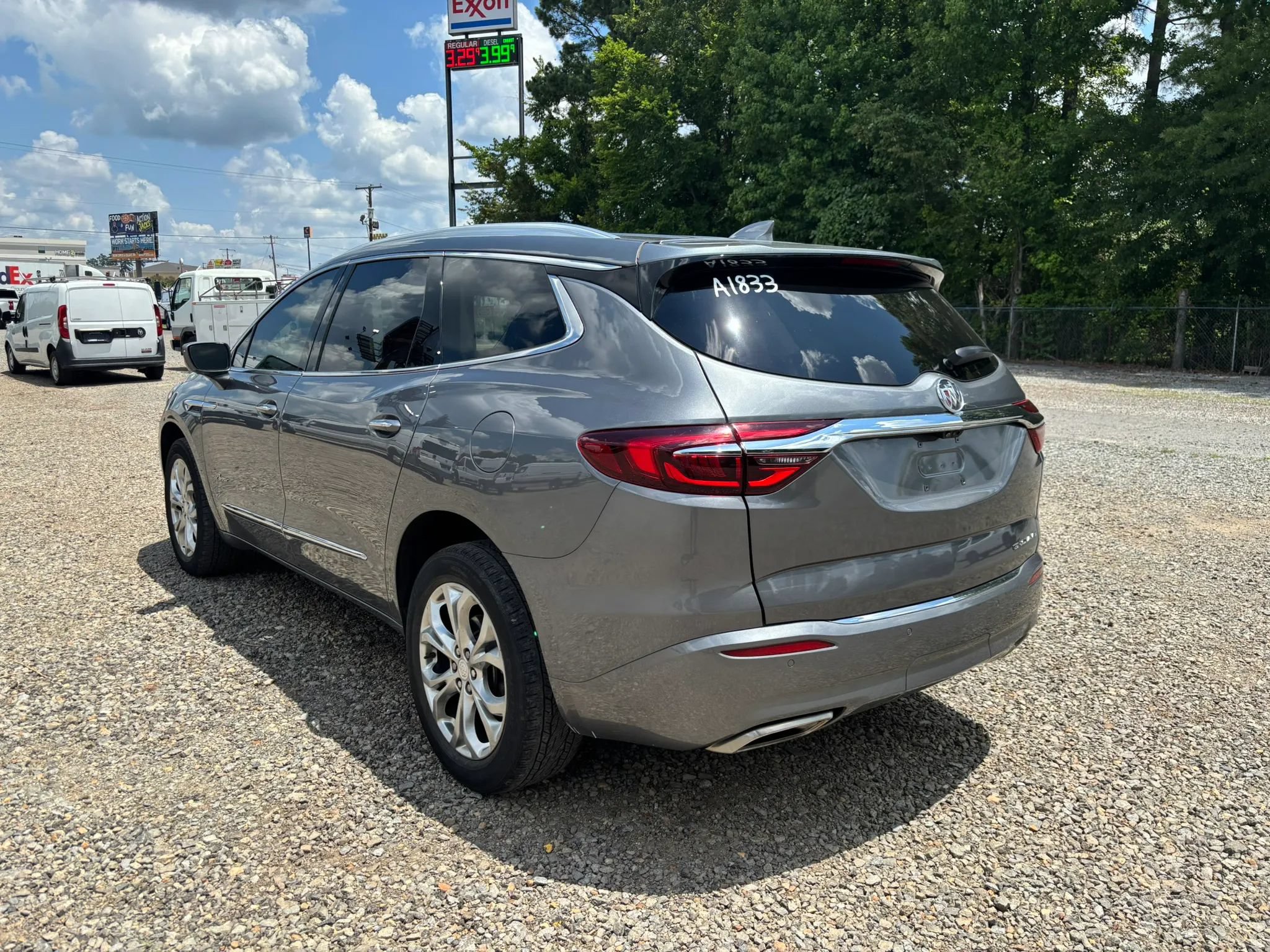 Used 2020 Buick Enclave Avenir w/ Avenir Technology Package FWD image 3
