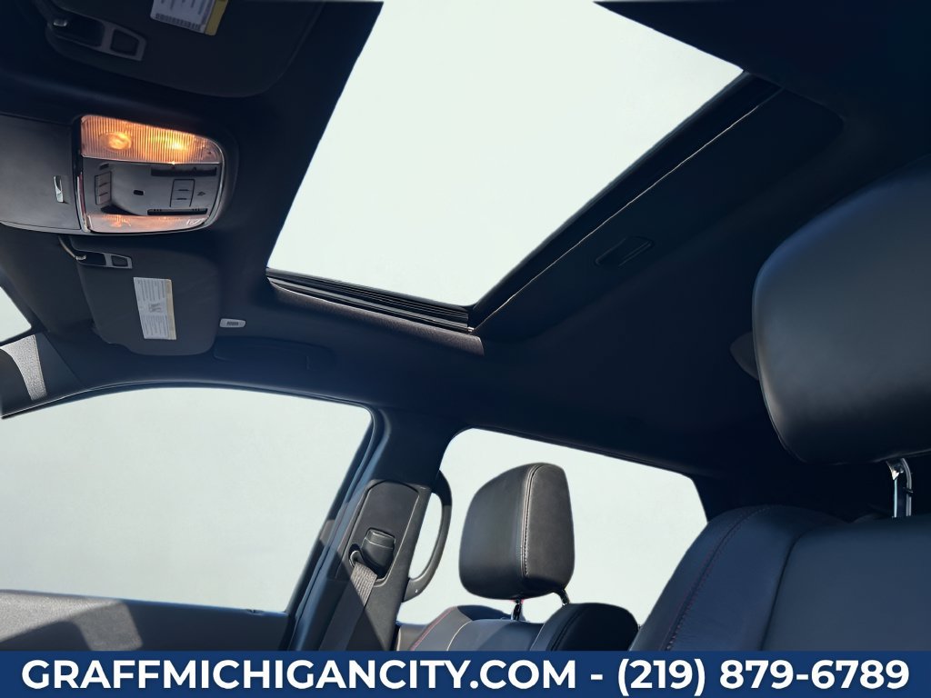 Used 2023 Dodge Durango R/T AWD/4WD image 19