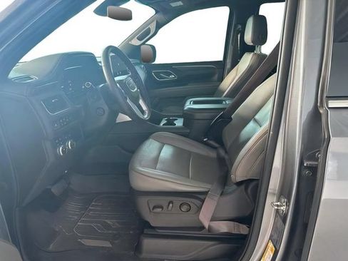 Used 2022 GMC Yukon SLT w/ SLT Premium Package AWD/4WD image 4