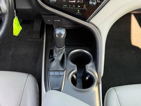 Used 2024 Toyota Camry SE FWD image 20