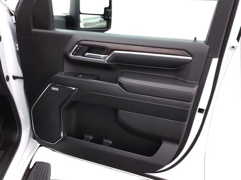 Used 2024 GMC Sierra 2500 SLT w/ SLT Premium Package image 21