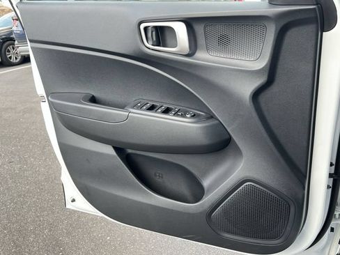 New 2026 Hyundai Venue SEL FWD image 23