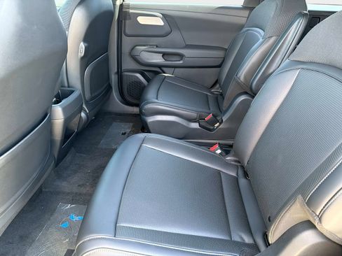 New 2027 Kia Telluride S image 11