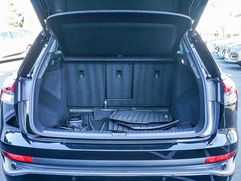 Used 2025 Audi Q4 e-tron Premium w/ Convenience Package image 26