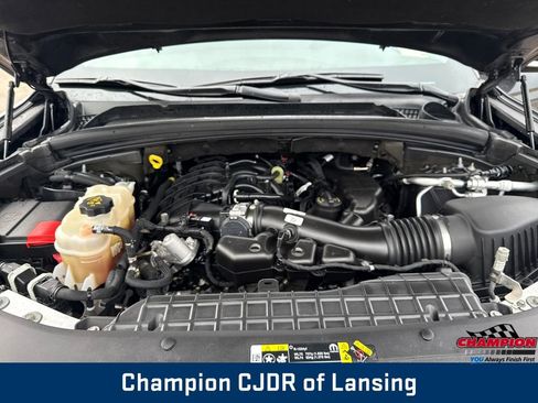 Used 2022 Jeep Grand Cherokee Limited image 25