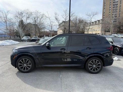 Used 2025 BMW X5 xDrive40i w/ M Sport Package image 5