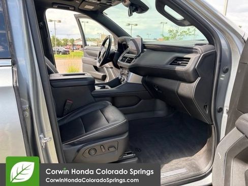 Used 2023 GMC Yukon XL SLT w/ SLT Luxury Package AWD/4WD image 22