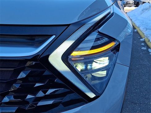 Certified 2023 Kia Sportage SX image 9