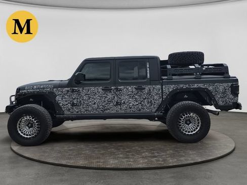 Used 2024 Jeep Gladiator Sport AWD/4WD image 2