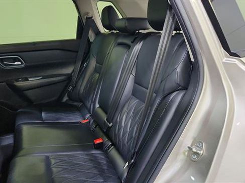 Certified 2023 Nissan Rogue Platinum FWD image 23