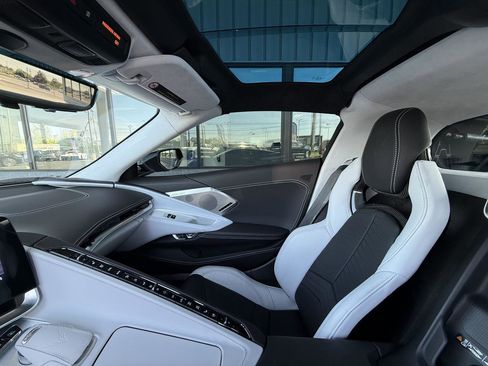 Used 2023 Chevrolet Corvette Stingray Premium Cpe w/ Z51 Performance Package image 40