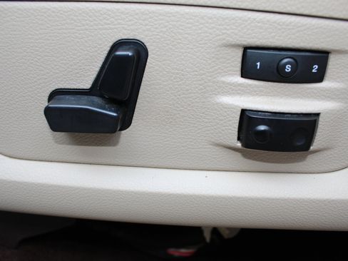 Used 2016 RAM 3500 Laramie image 13