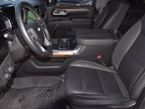 Used 2025 Chevrolet Silverado 2500 LT w/ Safety Package image 13