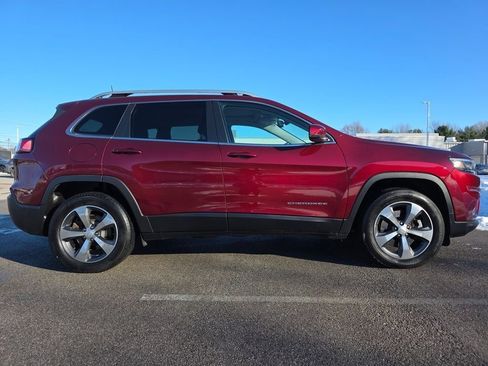 Used 2019 Jeep Cherokee Limited image 12
