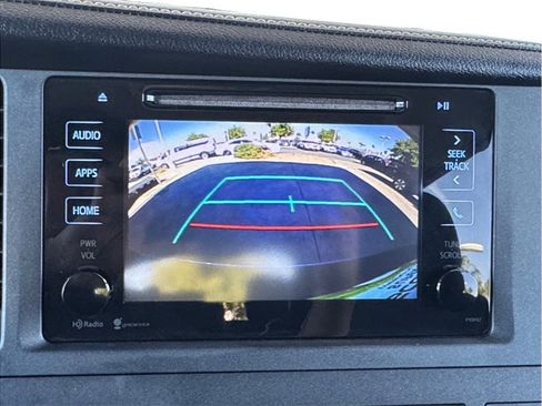 Used 2015 Toyota Sienna SE FWD image 16