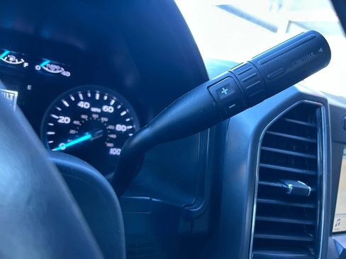 Used 2019 Ford F250 XLT w/ XLT Premium Package image 23