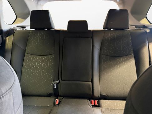 Used 2025 Toyota RAV4 XLE w/ Convenience Package AWD/4WD image 15