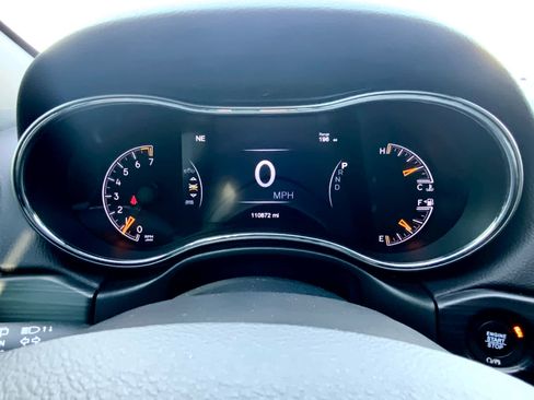 Used 2021 Jeep Grand Cherokee Limited w/ Luxury Group II image 40