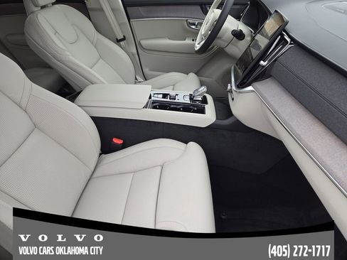 Used 2026 Volvo XC90 B6 Ultra image 13