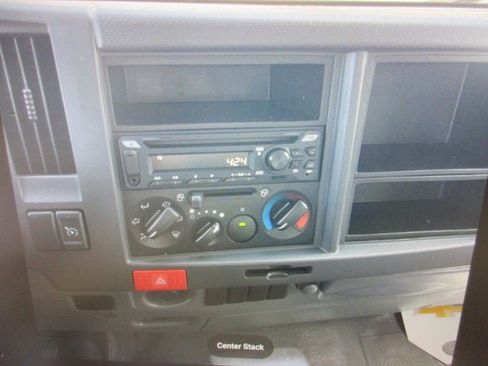 Used 2019 Isuzu NQR RWD image 9