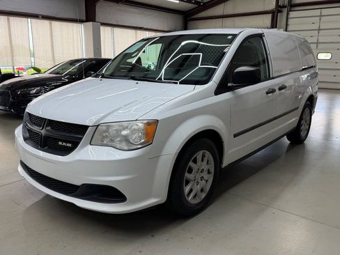 Used 2014 RAM C/V Tradesman FWD image 5