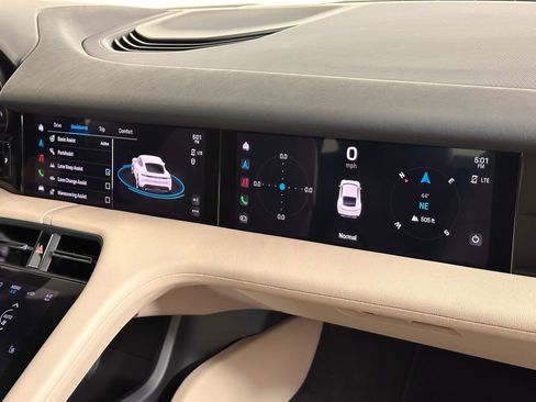 Used 2023 Porsche Taycan 4S image 27