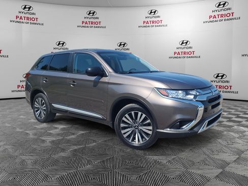 Used 2020 Mitsubishi Outlander ES AWD/4WD image 1