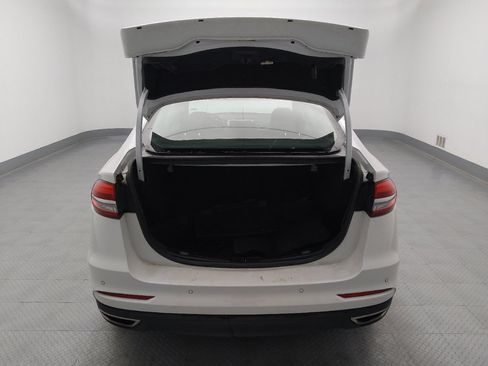 Used 2020 Ford Fusion SE AWD/4WD image 29