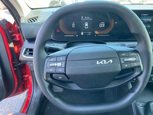 Certified 2025 Kia K4 FWD image 11