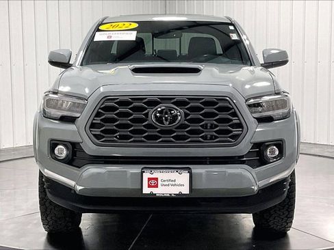 Certified 2022 Toyota Tacoma 4x4 Double Cab image 2