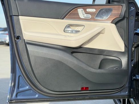 New 2026 Mercedes-Benz GLE 53 AMG 4MATIC Coupe image 11