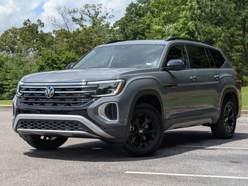 Used 2026 Volkswagen Atlas Peak Edition AWD/4WD image 4
