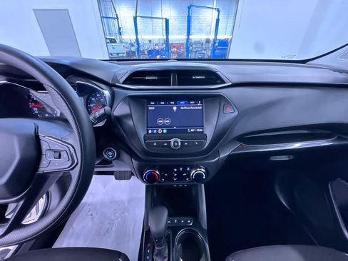 Used 2022 Chevrolet TrailBlazer LT FWD image 23