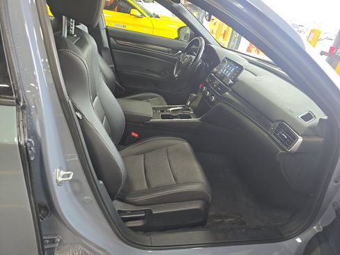Used 2022 Honda Accord Sport image 13
