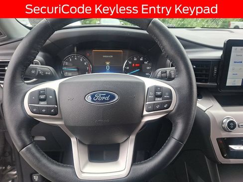 Certified 2023 Ford Explorer XLT w/ Equipment Group 202A AWD/4WD image 19