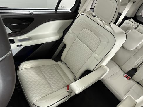 Used 2024 Lincoln Aviator Black Label w/ Dynamic Handling Package image 12