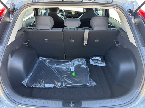 New 2026 Kia Niro LX FWD image 17