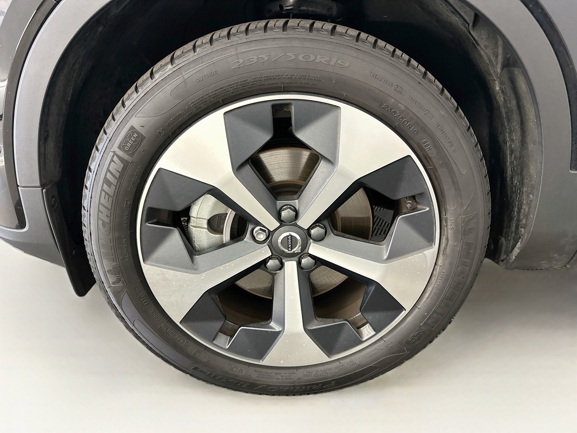 Used 2026 Volvo XC40 B5 Plus AWD/4WD image 37