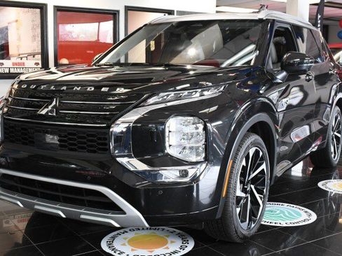 Used 2025 Mitsubishi Outlander SEL AWD/4WD image 1