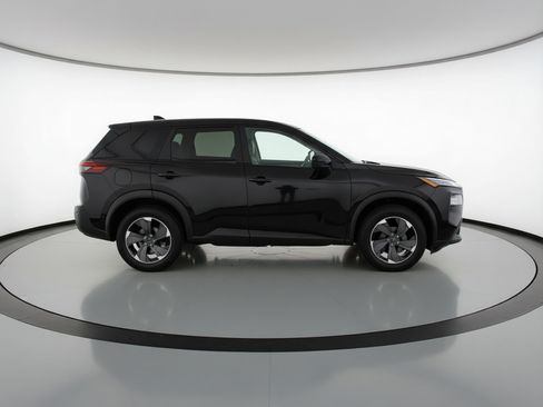 Used 2025 Nissan Rogue SV image 11