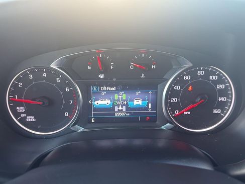 Used 2023 GMC Acadia SLE w/ Driver Convenience Package image 17