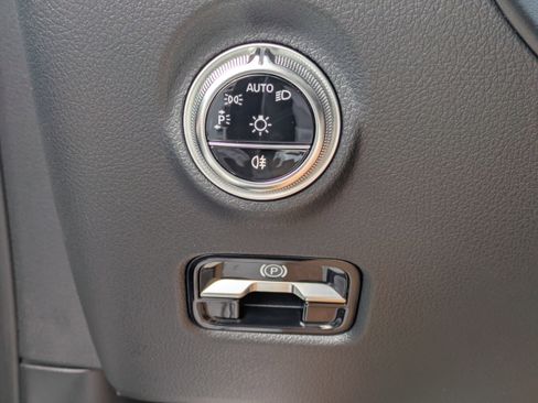 Certified 2025 Mercedes-Benz CLE 53 AMG 4MATIC Coupe image 27