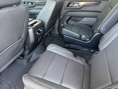 New 2026 GMC Yukon Elevation RWD image 11