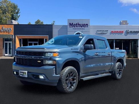 Used 2020 Chevrolet Silverado 1500 Custom w/ Custom Value Package AWD/4WD image 9