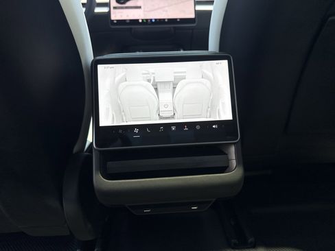 Used 2025 Tesla Model 3 Long Range RWD image 24