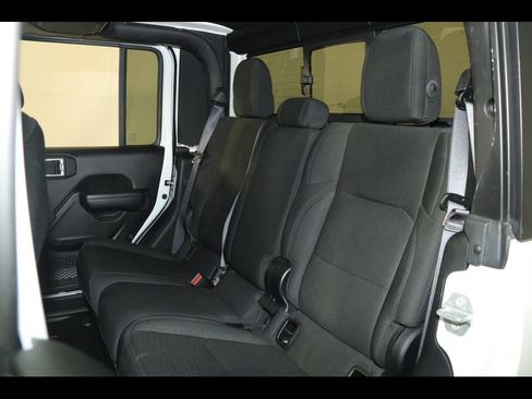 Used 2021 Jeep Gladiator Sport image 26