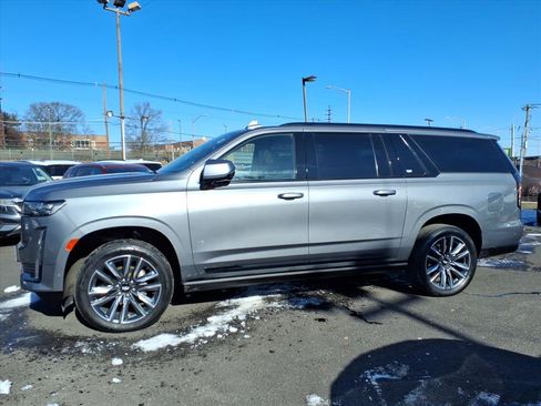 Used 2021 Cadillac Escalade ESV Sport Platinum image 8