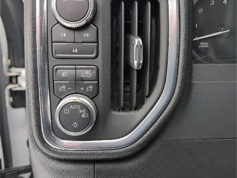 Used 2023 GMC Sierra 2500 SLE w/ SLE Value Package; image 13